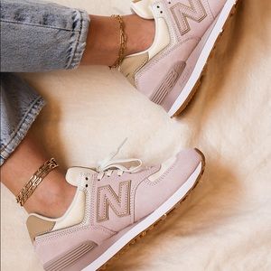 New Balance Women's 574 Casual Sneakers Space Pink Angora